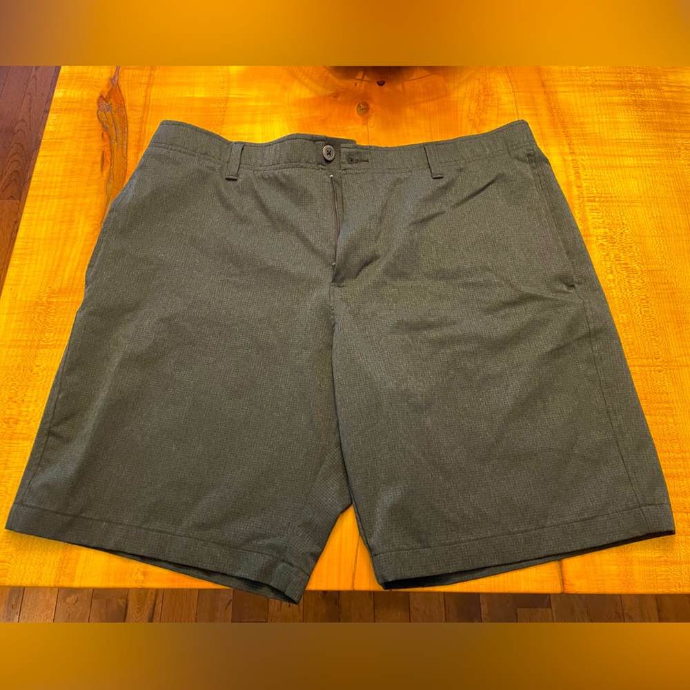 Under armour golf shorts